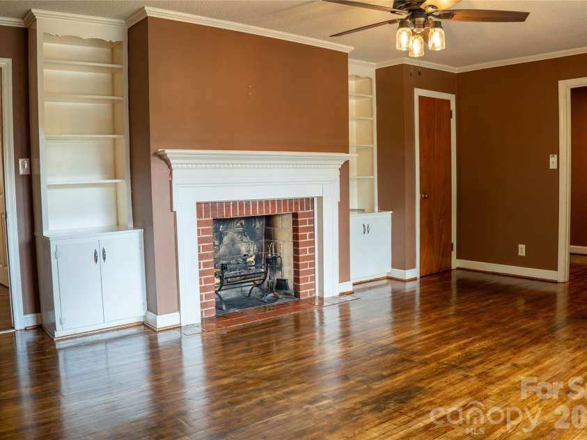 211 Richland Street, Kershaw, SC 29067.  MLS# CAR4365884, YatesRealty ID 22368. 