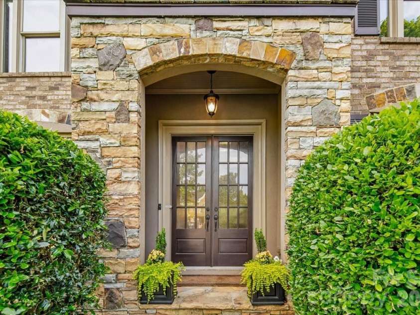 4001 Ainsdale Drive, Matthews, NC 28104.  MLS# CAR4381328, YatesRealty ID 22369. 