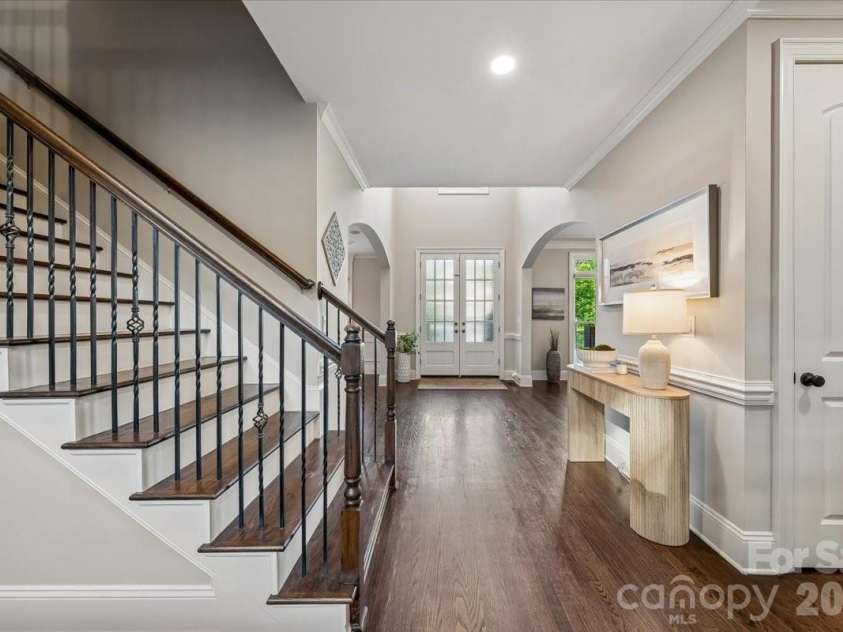 4001 Ainsdale Drive, Matthews, NC 28104.  MLS# CAR4381328, YatesRealty ID 22369. 