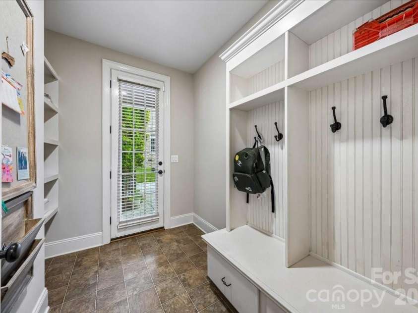 4001 Ainsdale Drive, Matthews, NC 28104.  MLS# CAR4381328, YatesRealty ID 22369. 