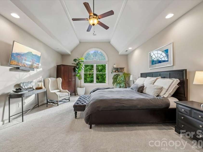 4001 Ainsdale Drive, Matthews, NC 28104.  MLS# CAR4381328, YatesRealty ID 22369. 