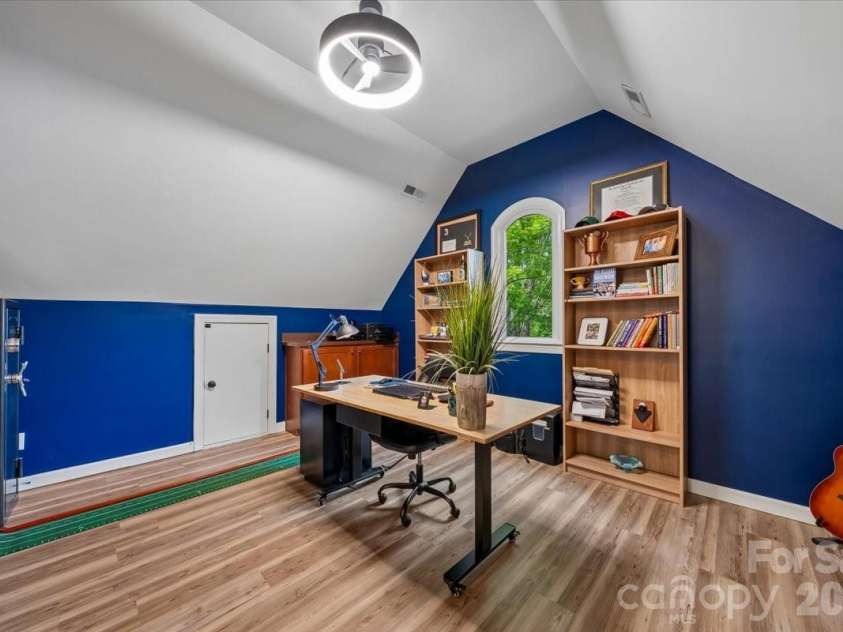 4001 Ainsdale Drive, Matthews, NC 28104.  MLS# CAR4381328, YatesRealty ID 22369. 