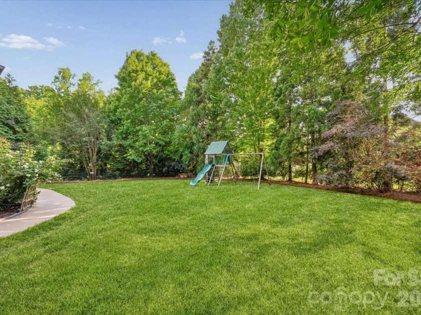 4001 Ainsdale Drive, Matthews, NC 28104.  MLS# CAR4381328, YatesRealty ID 22369. 