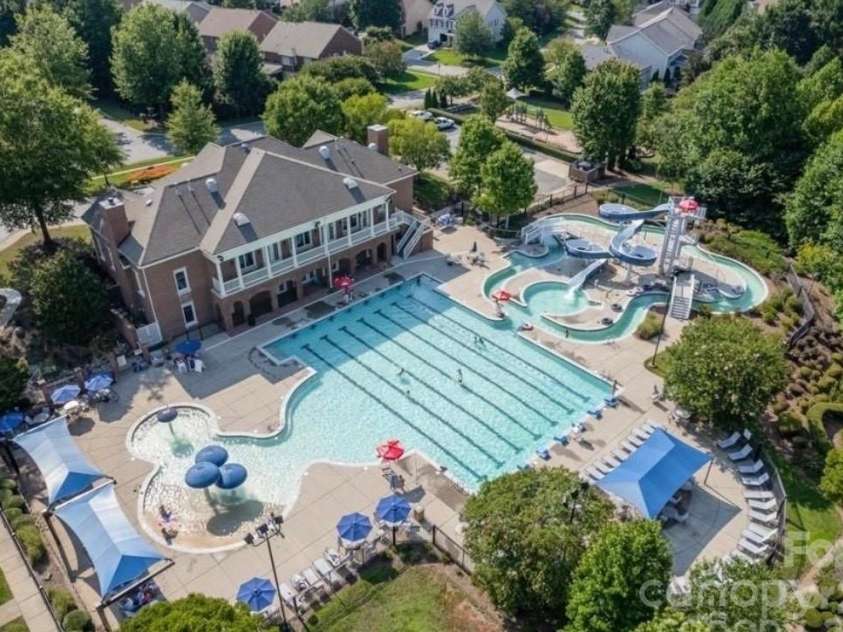 4001 Ainsdale Drive, Matthews, NC 28104.  MLS# CAR4381328, YatesRealty ID 22369. 