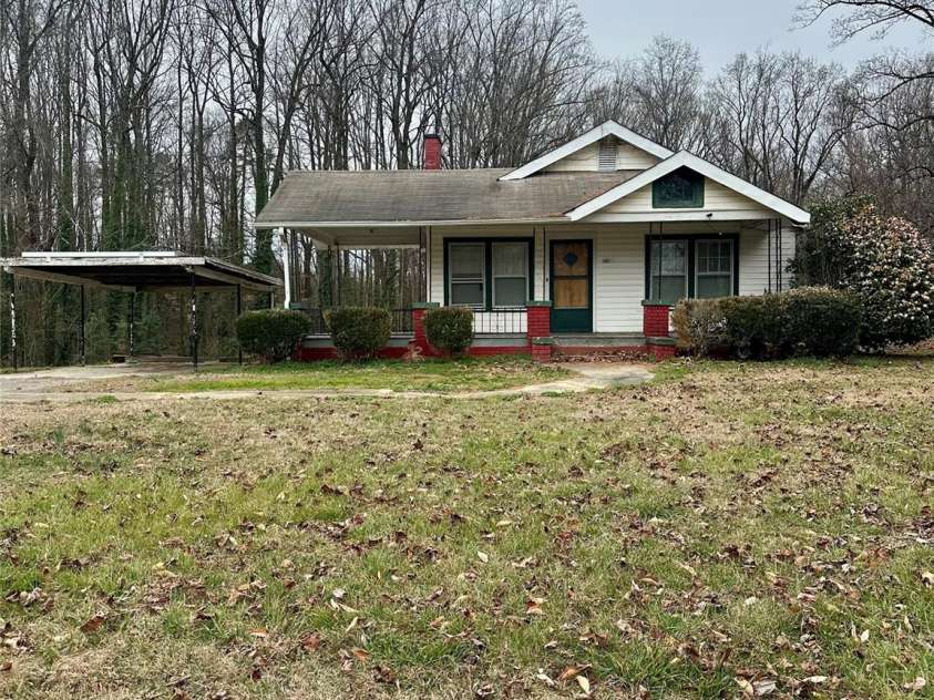 1021 14th Street, Bessemer City, NC 28016.  MLS# CAR4336593, YatesRealty ID 2237. 