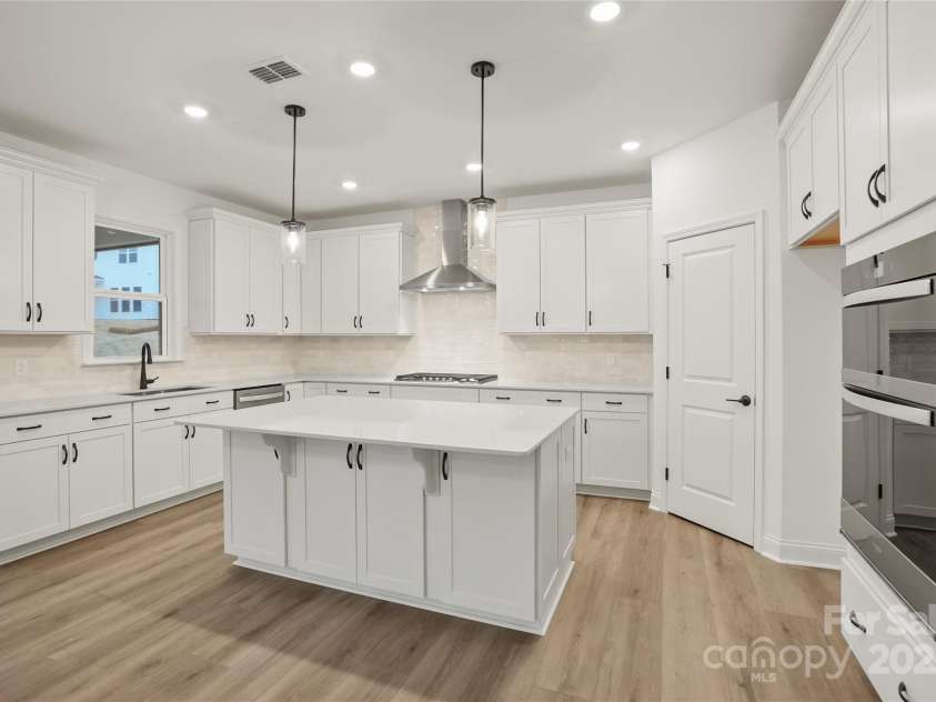 2027 Waxhaw Crossing Drive, Waxhaw, NC 28173.  MLS# CAR4323276, YatesRealty ID 2237. 