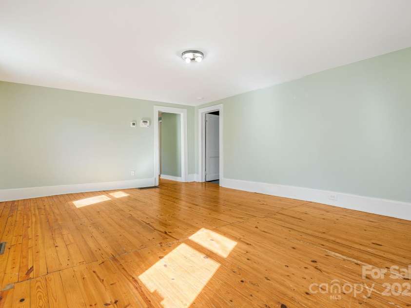 54 Jones Circle, Fletcher, NC 28732.  MLS# CAR4228860, YatesRealty ID 2237. 