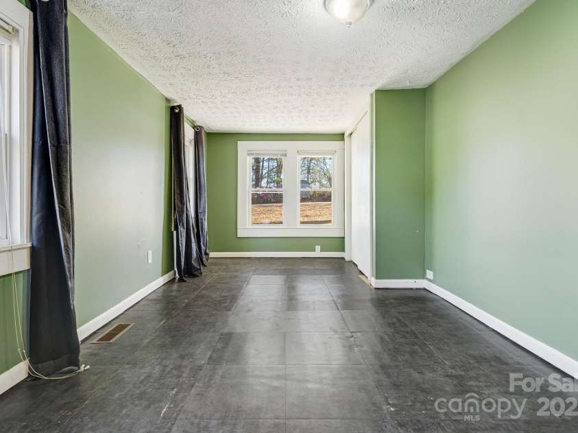 54 Jones Circle, Fletcher, NC 28732.  MLS# CAR4228860, YatesRealty ID 2237. 