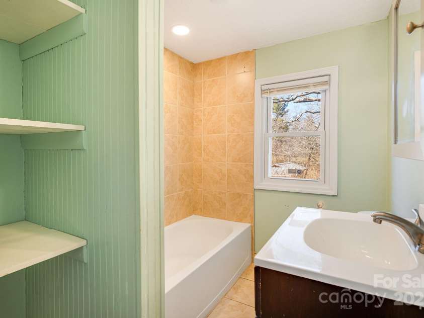 54 Jones Circle, Fletcher, NC 28732.  MLS# CAR4228860, YatesRealty ID 2237. 