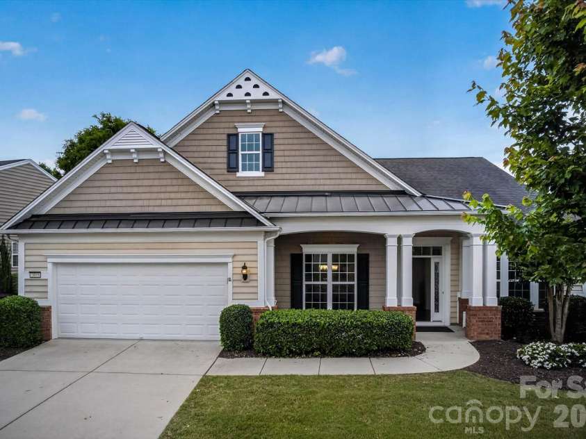 2015 Yellowstone Drive, Fort Mill, SC 29707.  MLS# CAR4381533, YatesRealty ID 22370. 