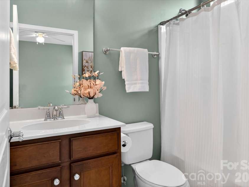 2015 Yellowstone Drive, Fort Mill, SC 29707.  MLS# CAR4381533, YatesRealty ID 22370. 