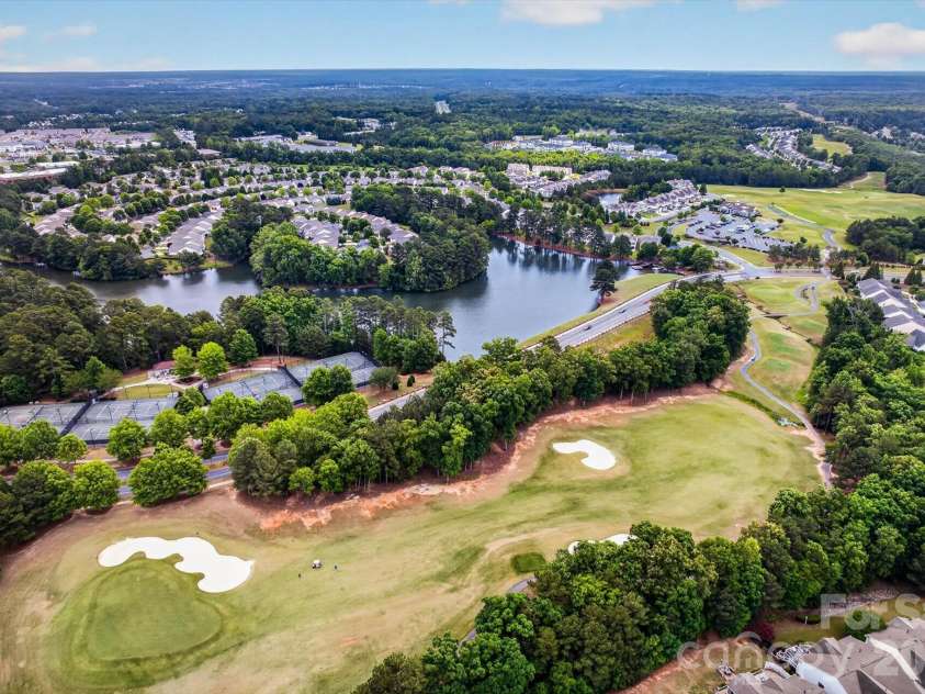 2015 Yellowstone Drive, Fort Mill, SC 29707.  MLS# CAR4381533, YatesRealty ID 22370. 