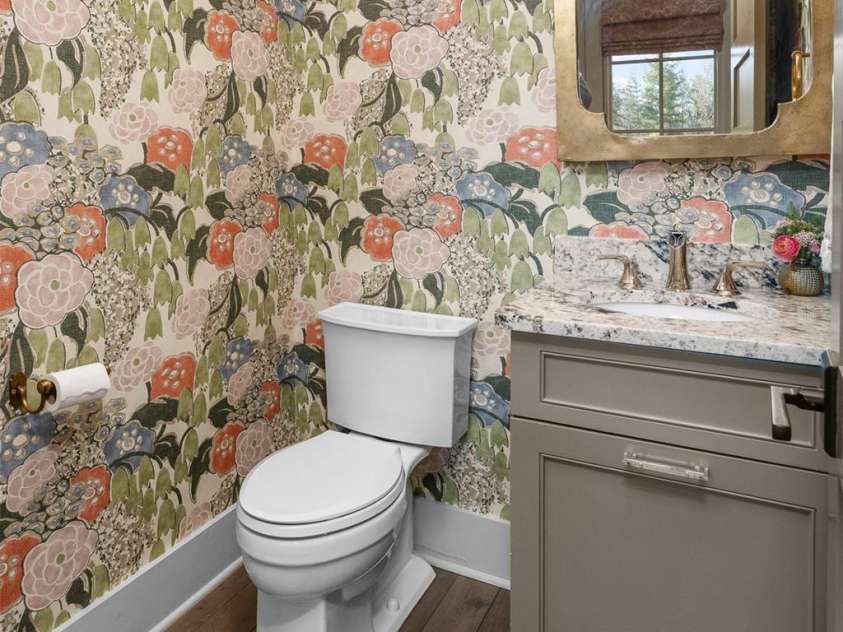 68 Cinch Knot Drive, Nebo, NC 28761.  MLS# CAR4233155, YatesRealty ID 22370. Charming powder room on the main level in private hallway.