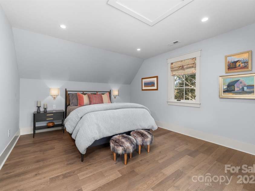 68 Cinch Knot Drive, Nebo, NC 28761.  MLS# CAR4233155, YatesRealty ID 22370. Cozy guest suite on the upper level.