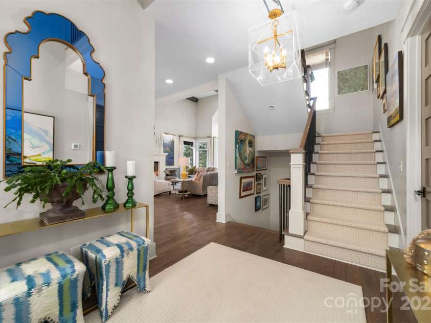 68 Cinch Knot Drive, Nebo, NC 28761.  MLS# CAR4233155, YatesRealty ID 22370. Foyer entryway leads you into the main living area.