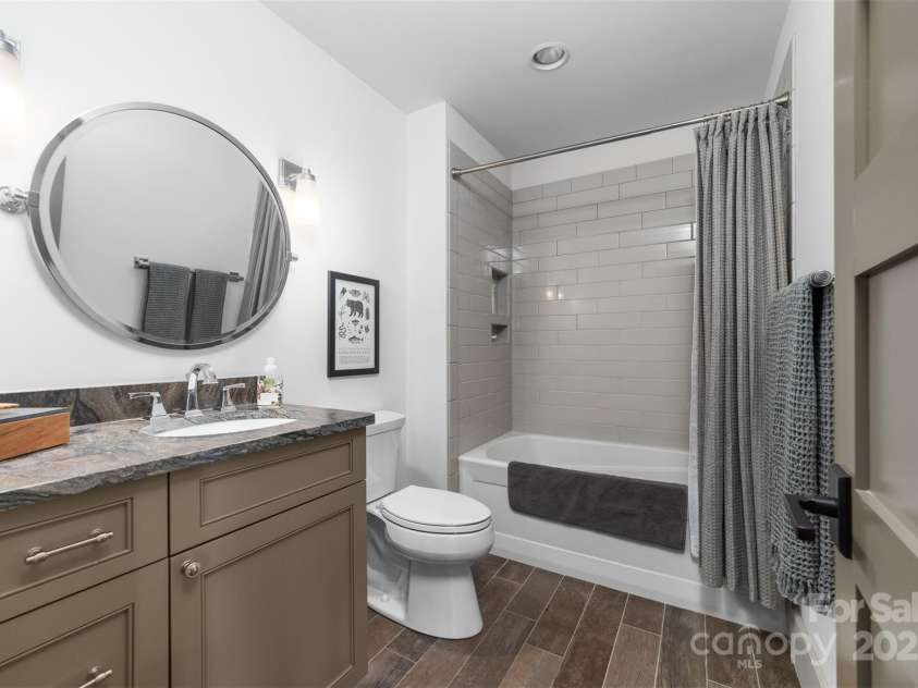 68 Cinch Knot Drive, Nebo, NC 28761.  MLS# CAR4233155, YatesRealty ID 22370. Guest en-suite bath.