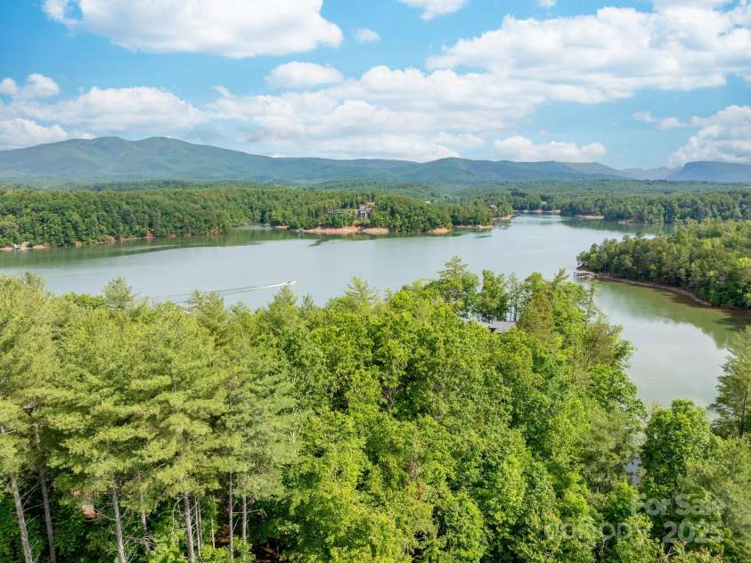 68 Cinch Knot Drive, Nebo, NC 28761.  MLS# CAR4233155, YatesRealty ID 22370. Retreat to the mountains and enjoy the views!