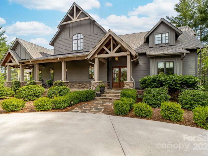 68 Cinch Knot Drive, Nebo, NC 28761.  MLS# CAR4233155, YatesRealty ID 22370. Your new mountain home on Lake James awaits!