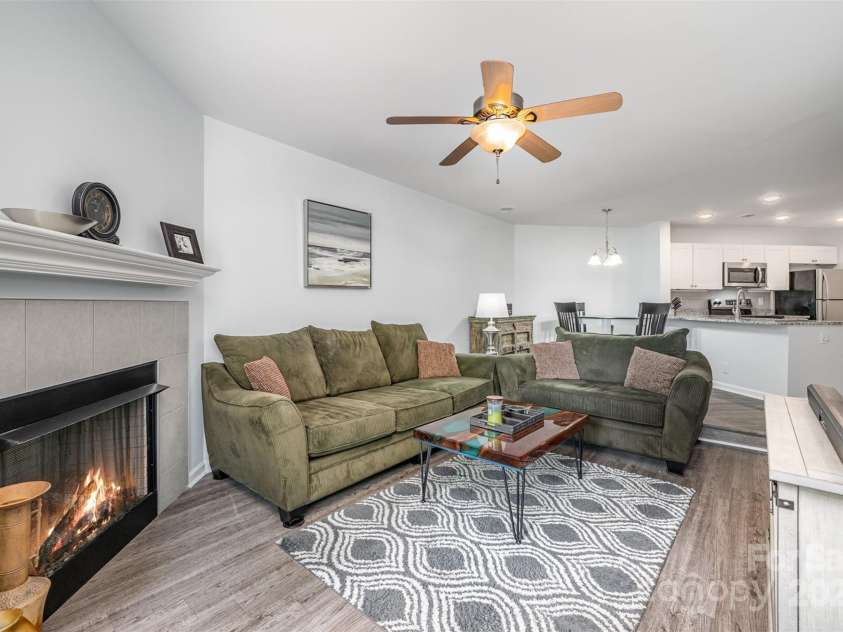 18741 Nautical Drive, Cornelius, NC 28031.  MLS# CAR4267039, YatesRealty ID 22371. Living Room