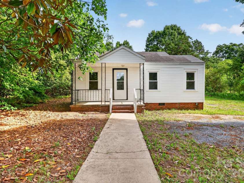 1121 Lundix Street, Albemarle, NC 28001.  MLS# CAR4381009, YatesRealty ID 22372. Front