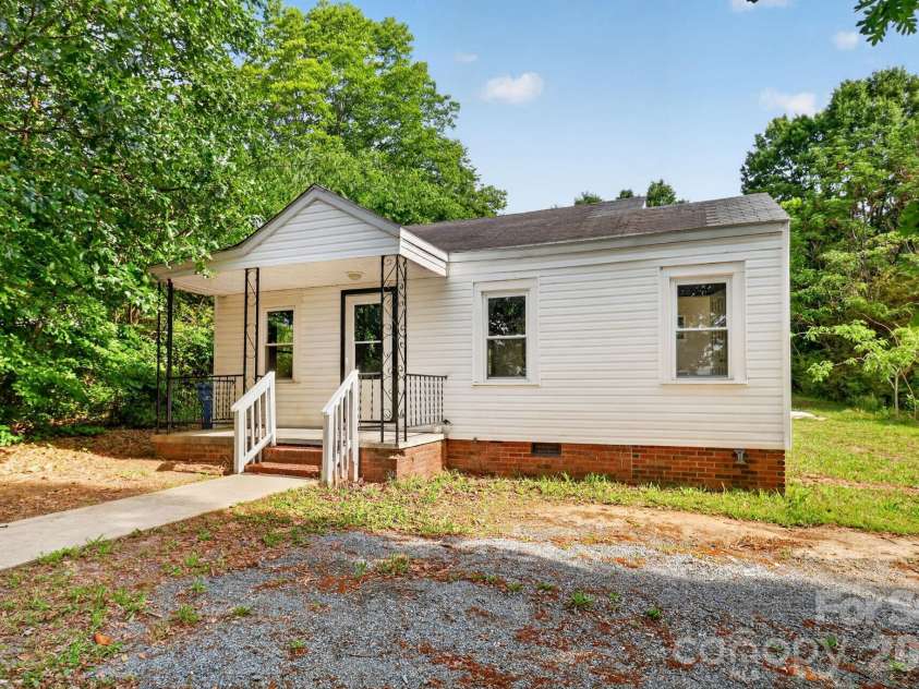 1121 Lundix Street, Albemarle, NC 28001.  MLS# CAR4381009, YatesRealty ID 22372. Front
