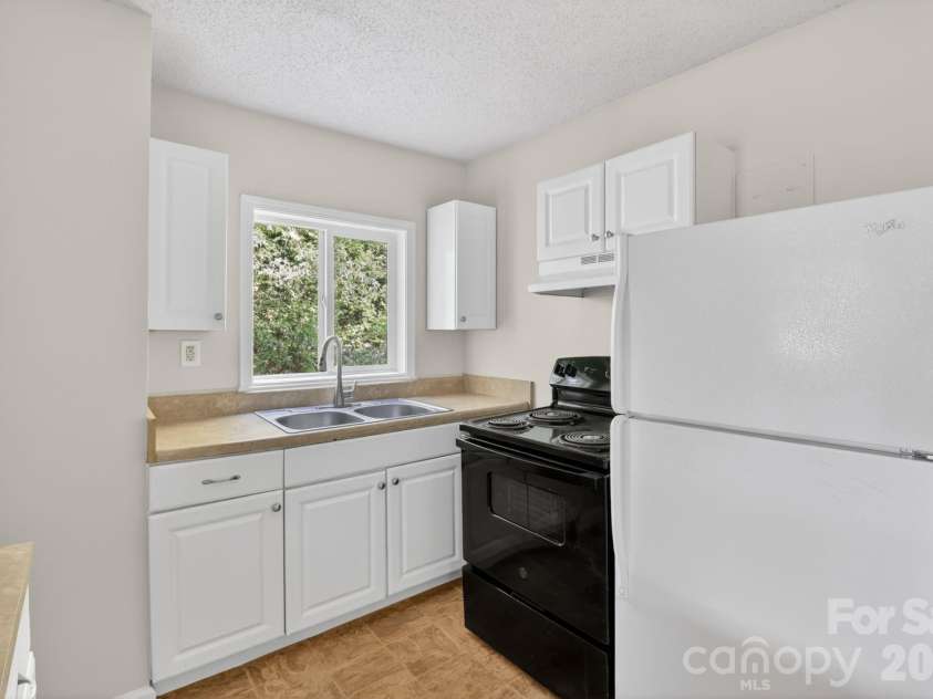 1121 Lundix Street, Albemarle, NC 28001.  MLS# CAR4381009, YatesRealty ID 22372. Kitchen
