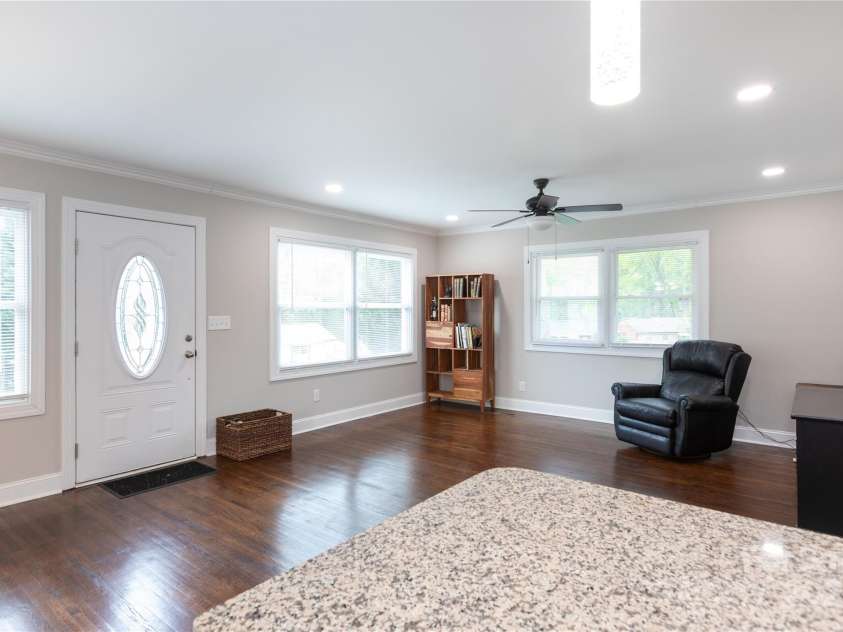 2408 Dora Drive, Charlotte, NC 28215.  MLS# CAR4241329, YatesRealty ID 22372. 