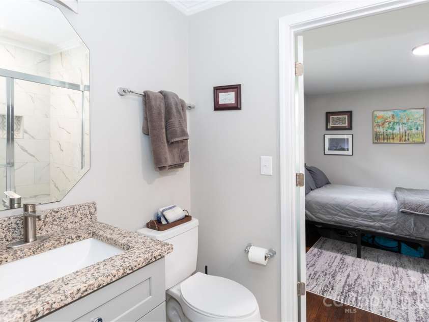 2408 Dora Drive, Charlotte, NC 28215.  MLS# CAR4241329, YatesRealty ID 22372. 