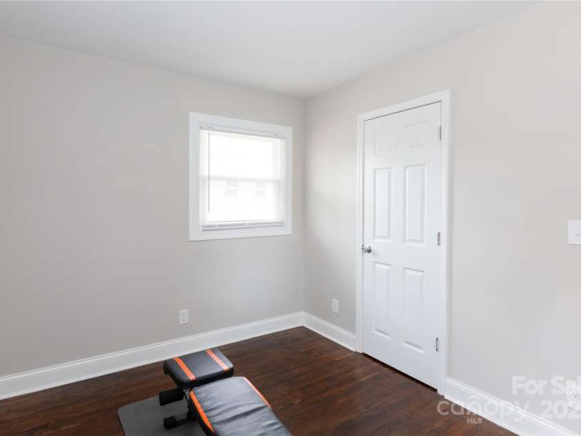 2408 Dora Drive, Charlotte, NC 28215.  MLS# CAR4241329, YatesRealty ID 22372. 