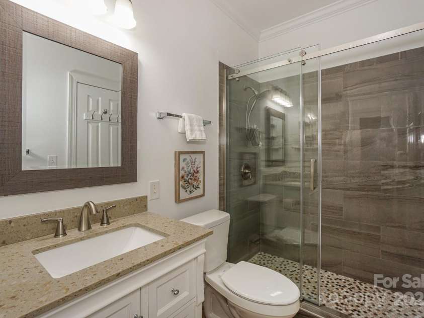 18700 Nautical Drive, Cornelius, NC 28031.  MLS# CAR4284773, YatesRealty ID 22373. 