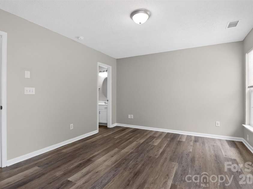 4925 Wheat Drive, Concord, NC 28027.  MLS# CAR4376781, YatesRealty ID 22373. 