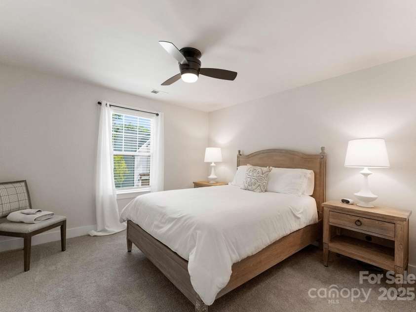 1517 Falcon Street, Charlotte, NC 28211.  MLS# CAR4274359, YatesRealty ID 22374. 