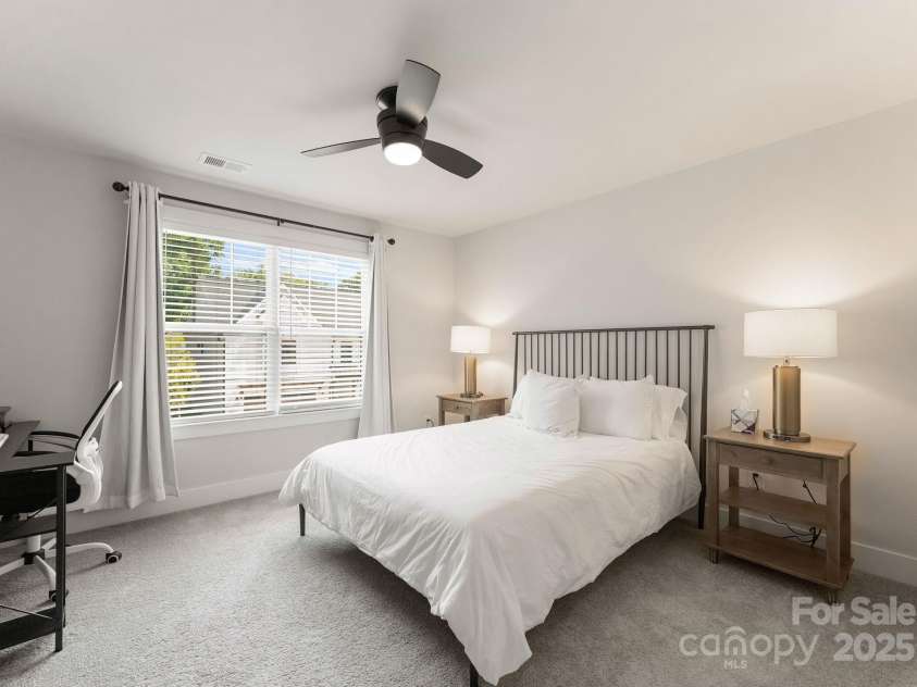 1517 Falcon Street, Charlotte, NC 28211.  MLS# CAR4274359, YatesRealty ID 22374. 