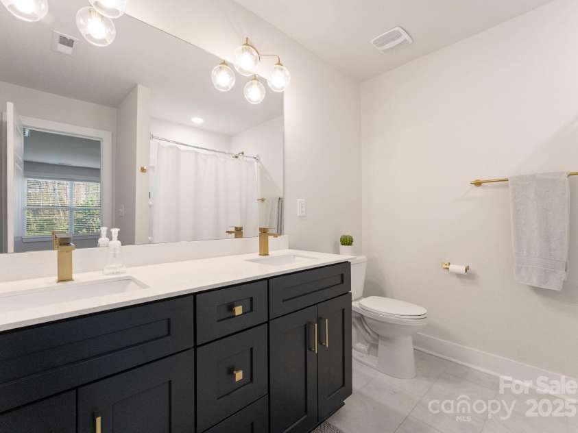 1517 Falcon Street, Charlotte, NC 28211.  MLS# CAR4274359, YatesRealty ID 22374. 
