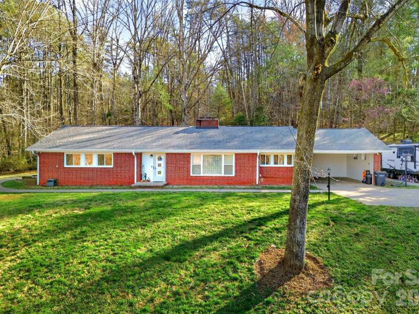 5395 NC 226 S Road, Marion, NC 28752.  MLS# CAR4357603, YatesRealty ID 22374. 