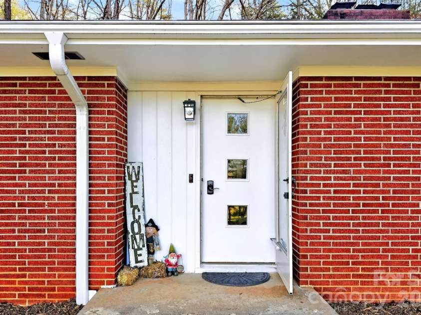 5395 NC 226 S Road, Marion, NC 28752.  MLS# CAR4357603, YatesRealty ID 22374. 