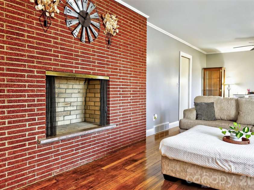 5395 NC 226 S Road, Marion, NC 28752.  MLS# CAR4357603, YatesRealty ID 22374. 