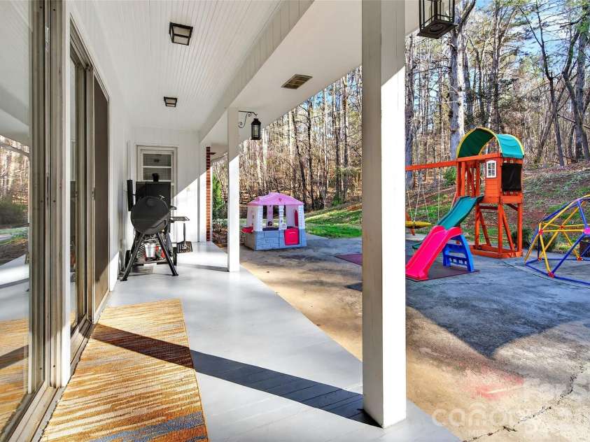 5395 NC 226 S Road, Marion, NC 28752.  MLS# CAR4357603, YatesRealty ID 22374. 