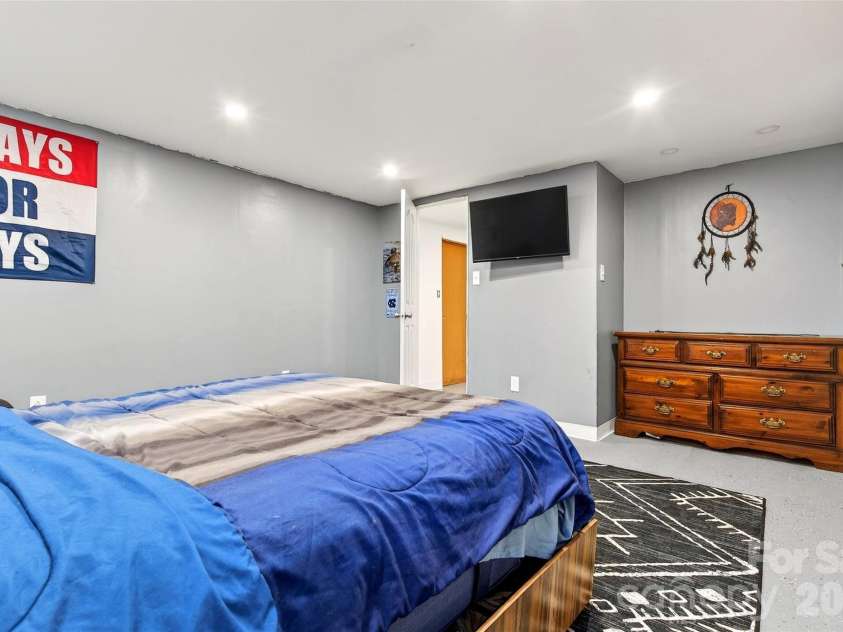5395 NC 226 S Road, Marion, NC 28752.  MLS# CAR4357603, YatesRealty ID 22374. 