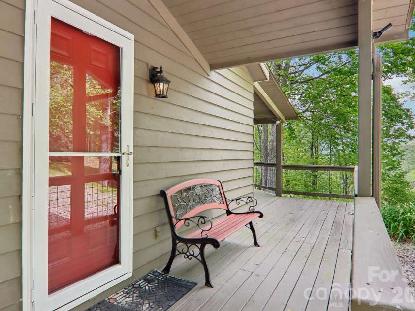 79 Chipmunk Lane, Maggie Valley, NC 28751.  MLS# CAR4375487, YatesRealty ID 22375. 