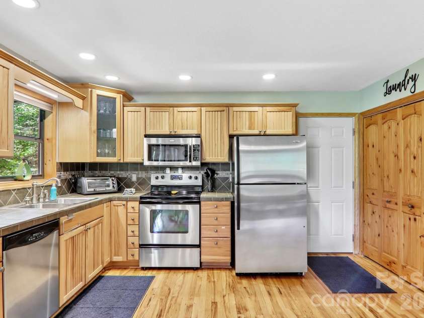 79 Chipmunk Lane, Maggie Valley, NC 28751.  MLS# CAR4375487, YatesRealty ID 22375. 