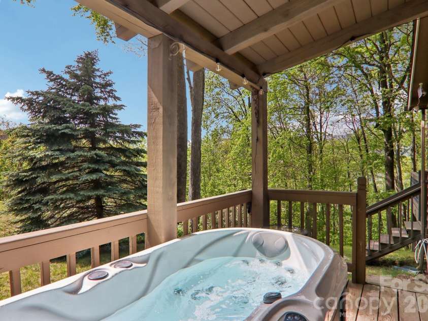 79 Chipmunk Lane, Maggie Valley, NC 28751.  MLS# CAR4375487, YatesRealty ID 22375. 