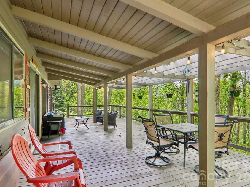 79 Chipmunk Lane, Maggie Valley, NC 28751.  MLS# CAR4375487, YatesRealty ID 22375. 