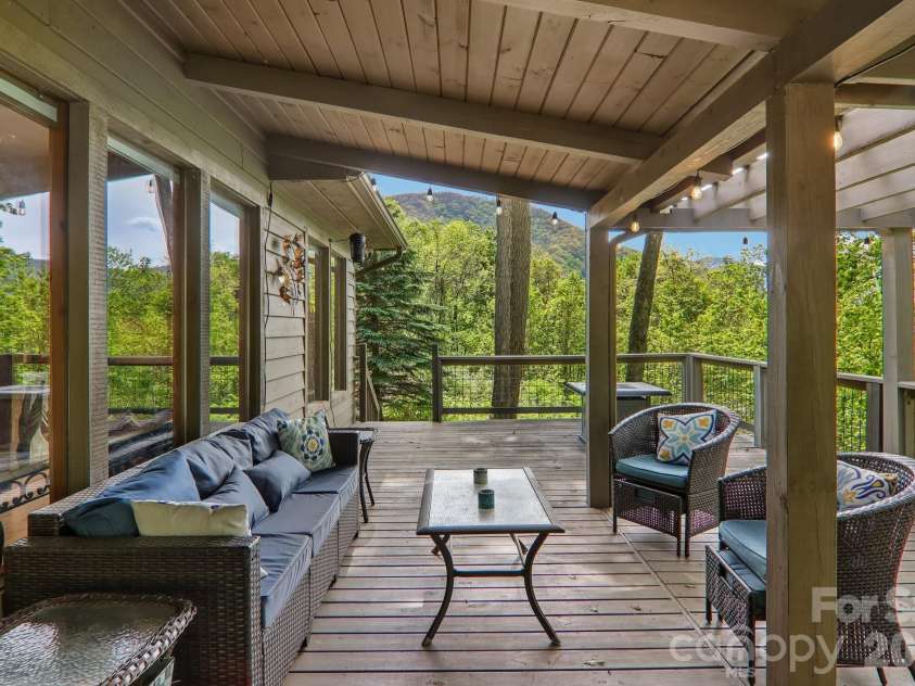 79 Chipmunk Lane, Maggie Valley, NC 28751.  MLS# CAR4375487, YatesRealty ID 22375. 