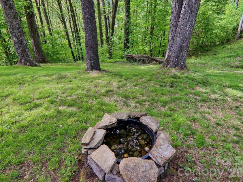 79 Chipmunk Lane, Maggie Valley, NC 28751.  MLS# CAR4375487, YatesRealty ID 22375. 