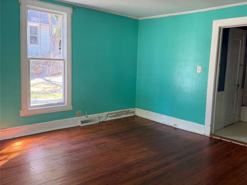117 Buffalo Avenue, Concord, NC 28025.  MLS# CAR4382020, YatesRealty ID 22377. 