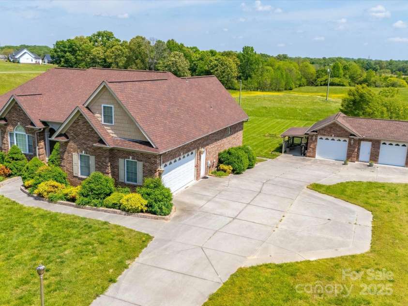 514 Clover Leaf Road, Marshville, NC 28103.  MLS# CAR4247739, YatesRealty ID 22377. 