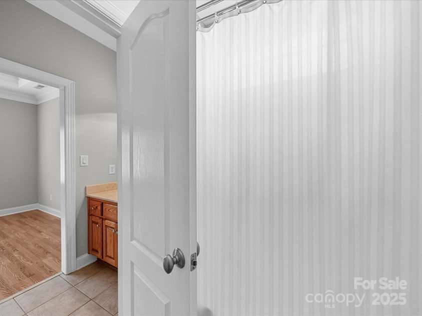 514 Clover Leaf Road, Marshville, NC 28103.  MLS# CAR4247739, YatesRealty ID 22377. Jack & Jill Bathroom