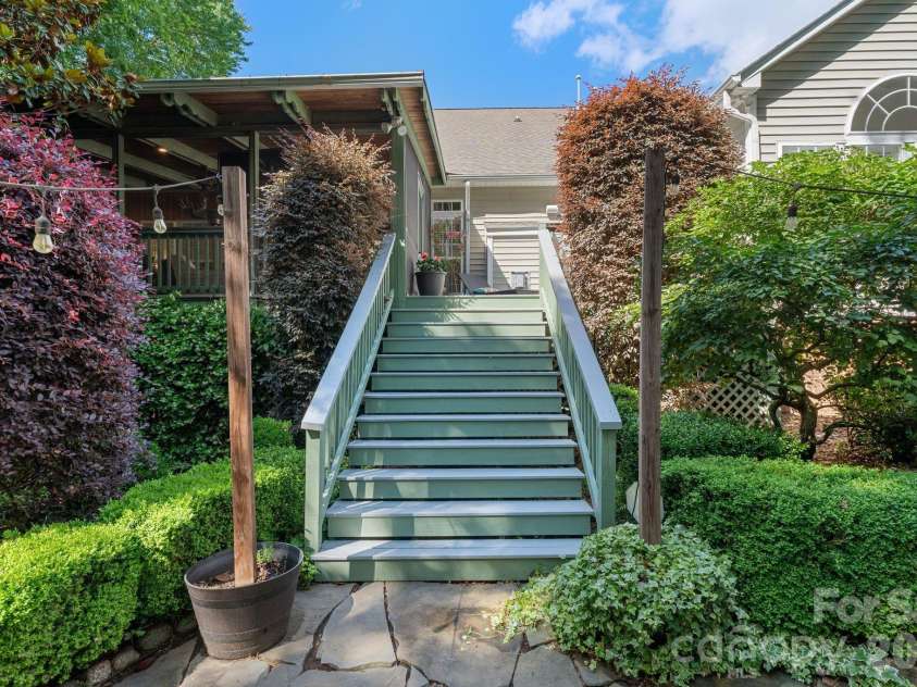 1020 Butterburr Drive, Matthews, NC 28104.  MLS# CAR4377677, YatesRealty ID 22378. Back Deck