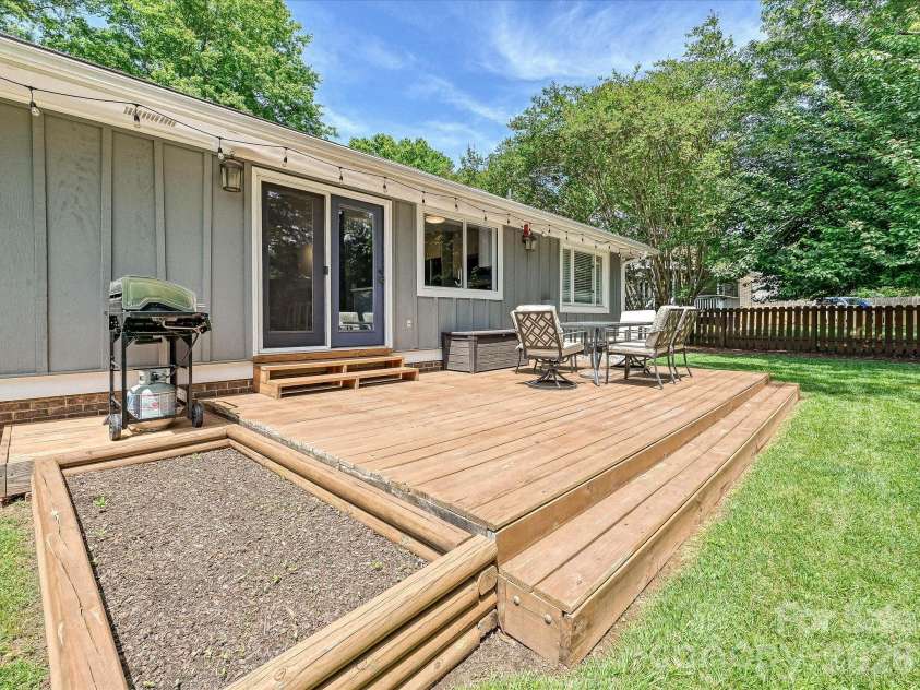 1130 Cameo Court, Charlotte, NC 28270.  MLS# CAR4381855, YatesRealty ID 22379. 